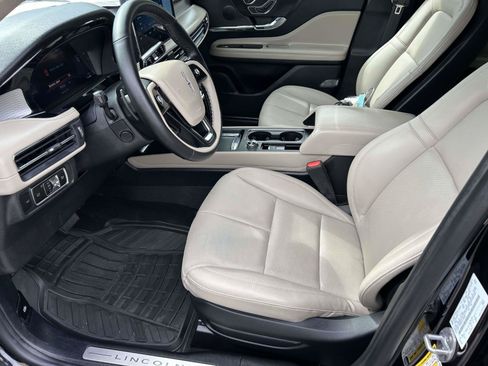 Certified 2025 Lincoln Corsair AWD w/ Equipment Group 101A image 20