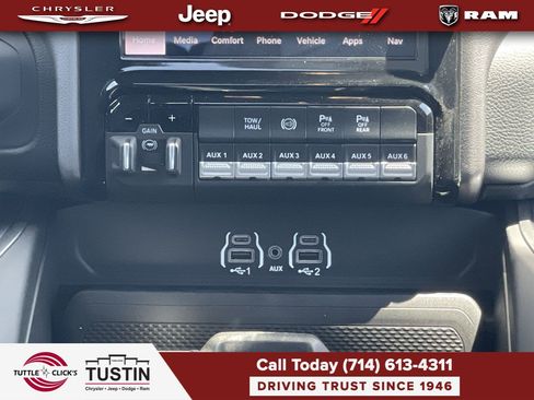 New 2026 RAM 2500 Big Horn AWD/4WD image 13