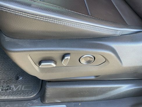 Used 2024 GMC Sierra 1500 Denali w/ Technology Package image 10