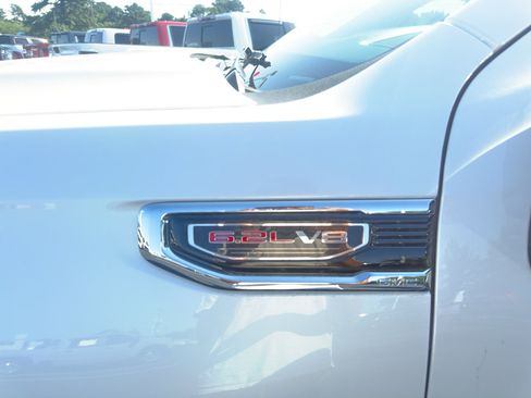 Used 2023 GMC Sierra 1500 Denali w/ Denali Reserve Package AWD/4WD image 10
