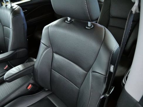 Used 2022 Honda Pilot Touring image 20