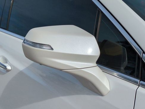 Certified 2023 Cadillac XT5 Premium Luxury w/ Technology Package image 8