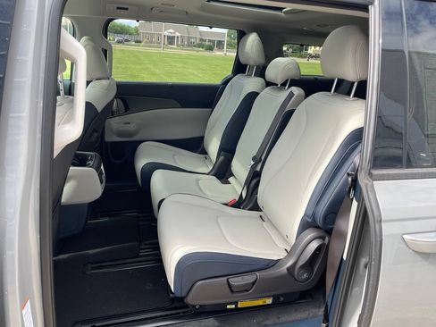New 2026 Kia Carnival SX Prestige FWD image 11