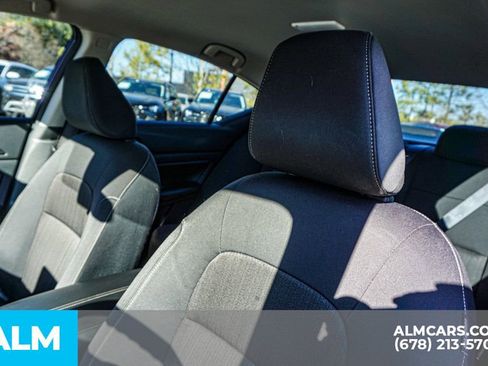 Used 2024 Nissan Altima 2.5 SV image 18