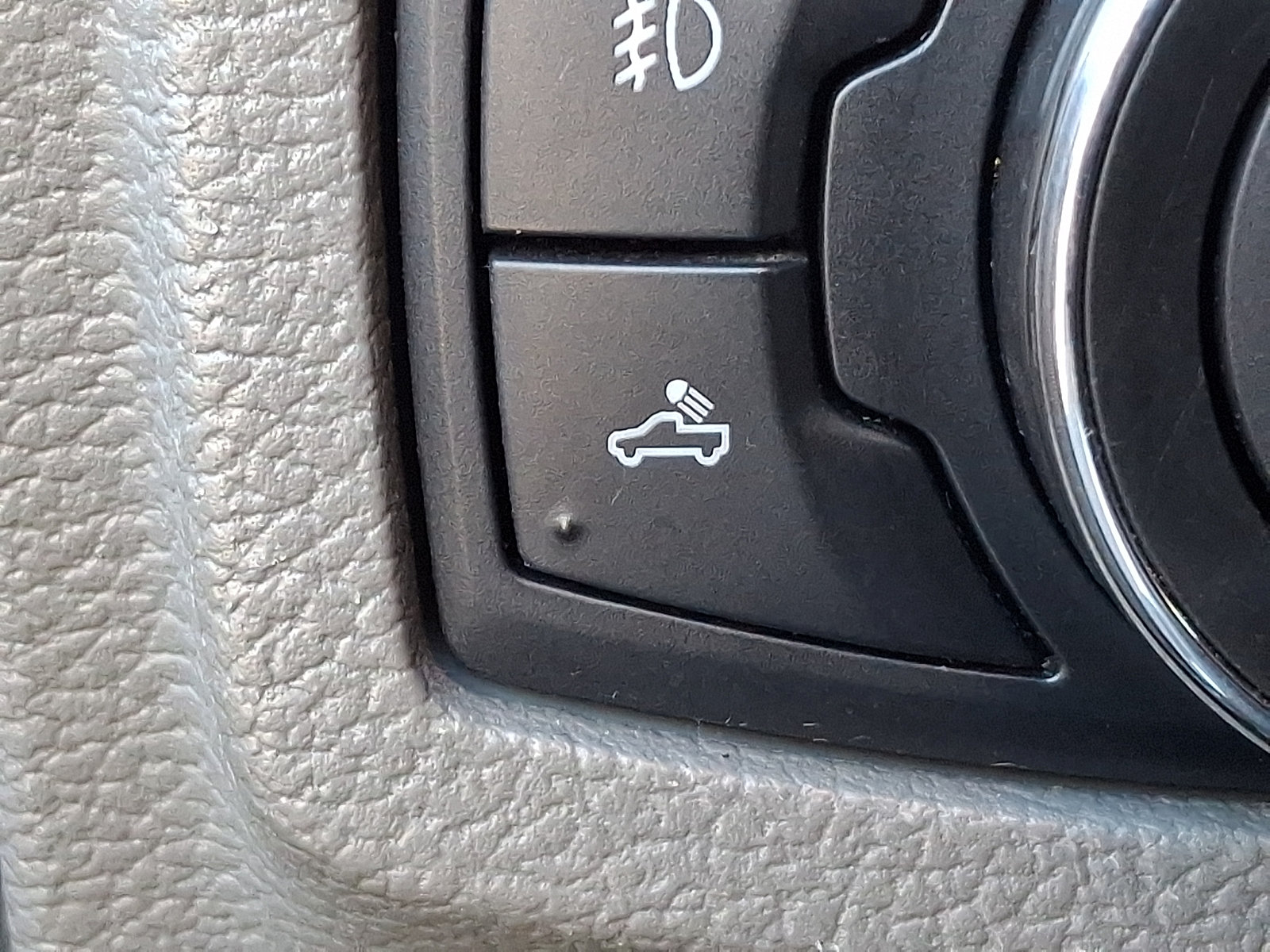 Used 2015 Ford F150 XLT AWD/4WD image 23