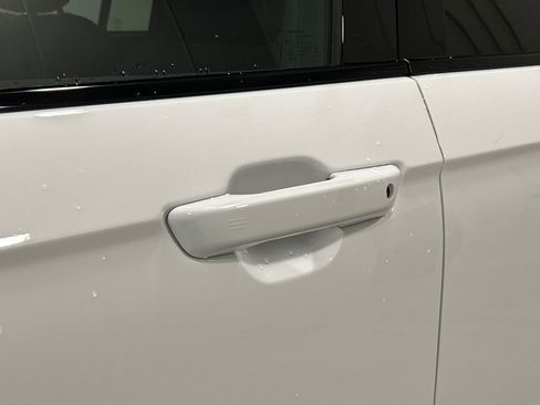 New 2025 Jeep Grand Cherokee Laredo w/ Luxury Tech Group I image 13