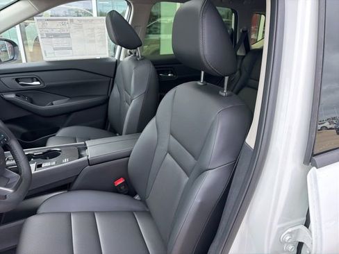 New 2026 Nissan Rogue Dark Armor image 9