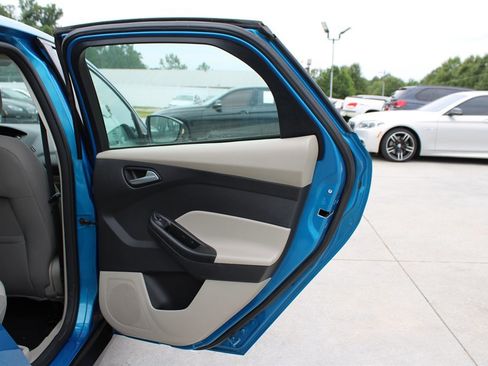 Used 2013 Ford Focus SE w/ Super Fuel Economy (SFE) Pkg image 27