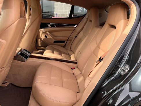 Used 2012 Porsche Panamera 4S image 19