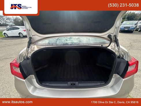 Used 2016 Subaru Legacy 3.6R Limited image 24