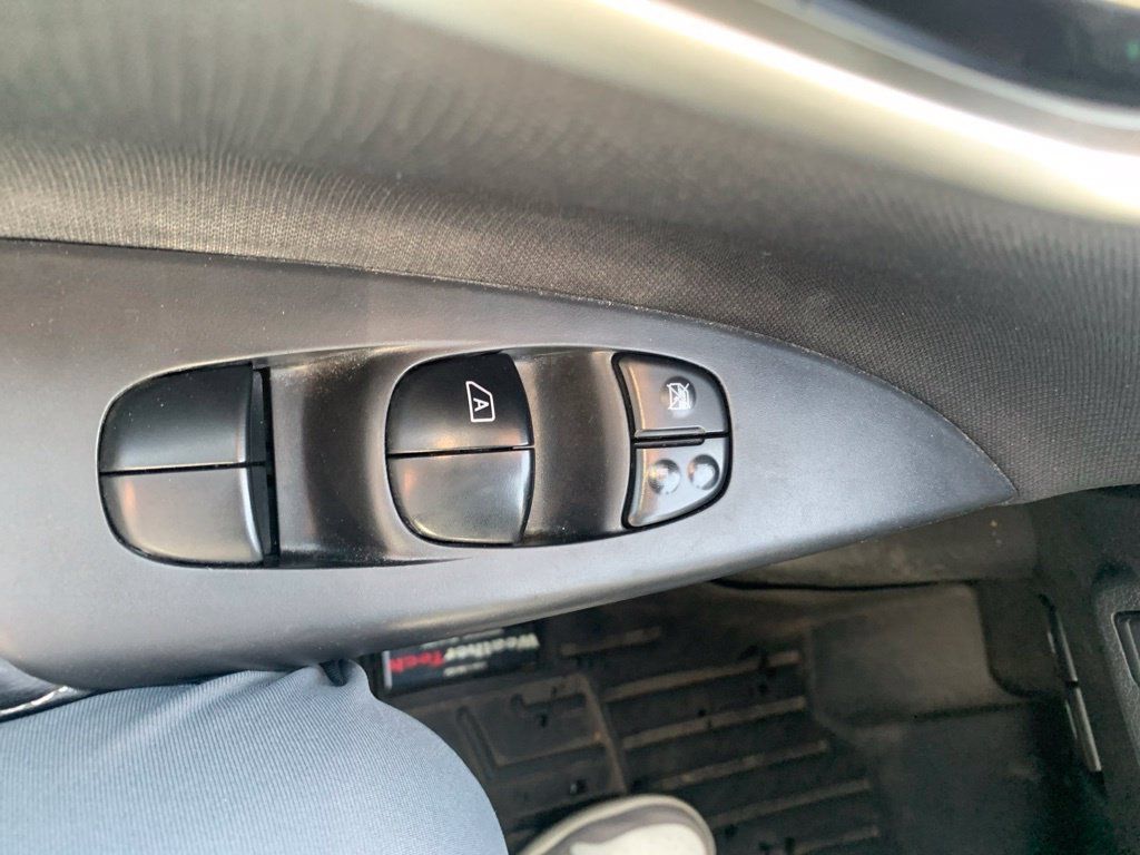 Used 2019 Nissan Sentra FWD image 16