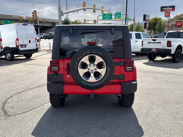 Used 2018 Jeep Wrangler Unlimited Sahara w/ Connectivity Group AWD/4WD image 6