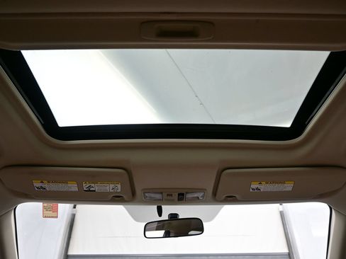 Used 2015 Mitsubishi Outlander SE AWD/4WD image 19