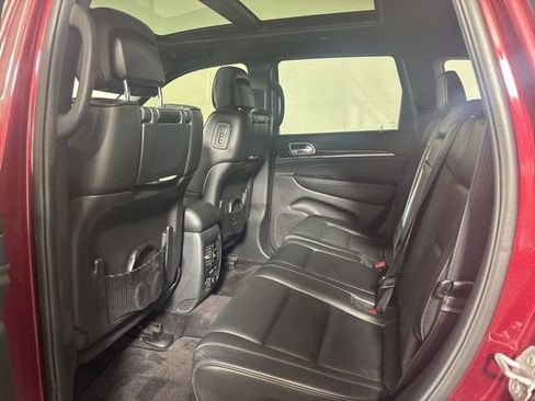 Used 2018 Jeep Grand Cherokee Overland AWD/4WD image 12