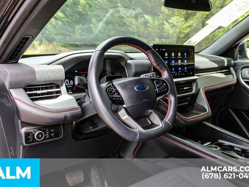 Used 2025 Ford Explorer ST-Line w/ ST-Line Street Pack AWD/4WD image 24