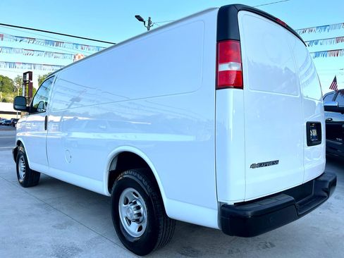 Used 2019 Chevrolet Express 2500 image 5