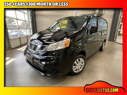 Used 2017 Nissan NV200 SV image 1