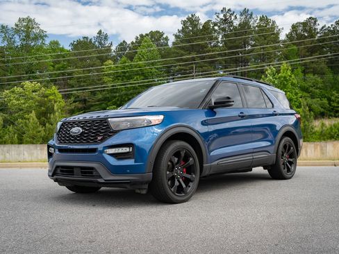 Used 2021 Ford Explorer ST w/ ST Street Pack AWD/4WD image 3
