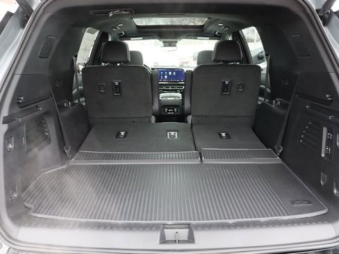 New 2026 Chevrolet Traverse RS image 41