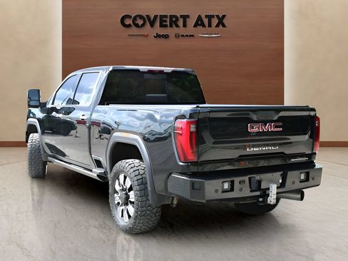 Used 2024 GMC Sierra 2500 Denali w/ Denali Reserve Package AWD/4WD image 3