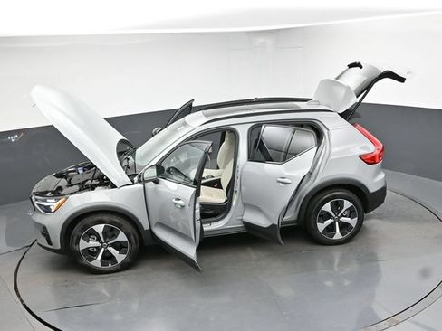 Used 2026 Volvo XC40 B5 Plus AWD/4WD image 50