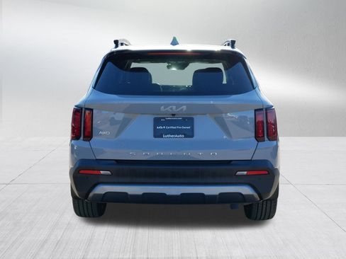 Certified 2022 Kia Sorento X-Line EX image 6