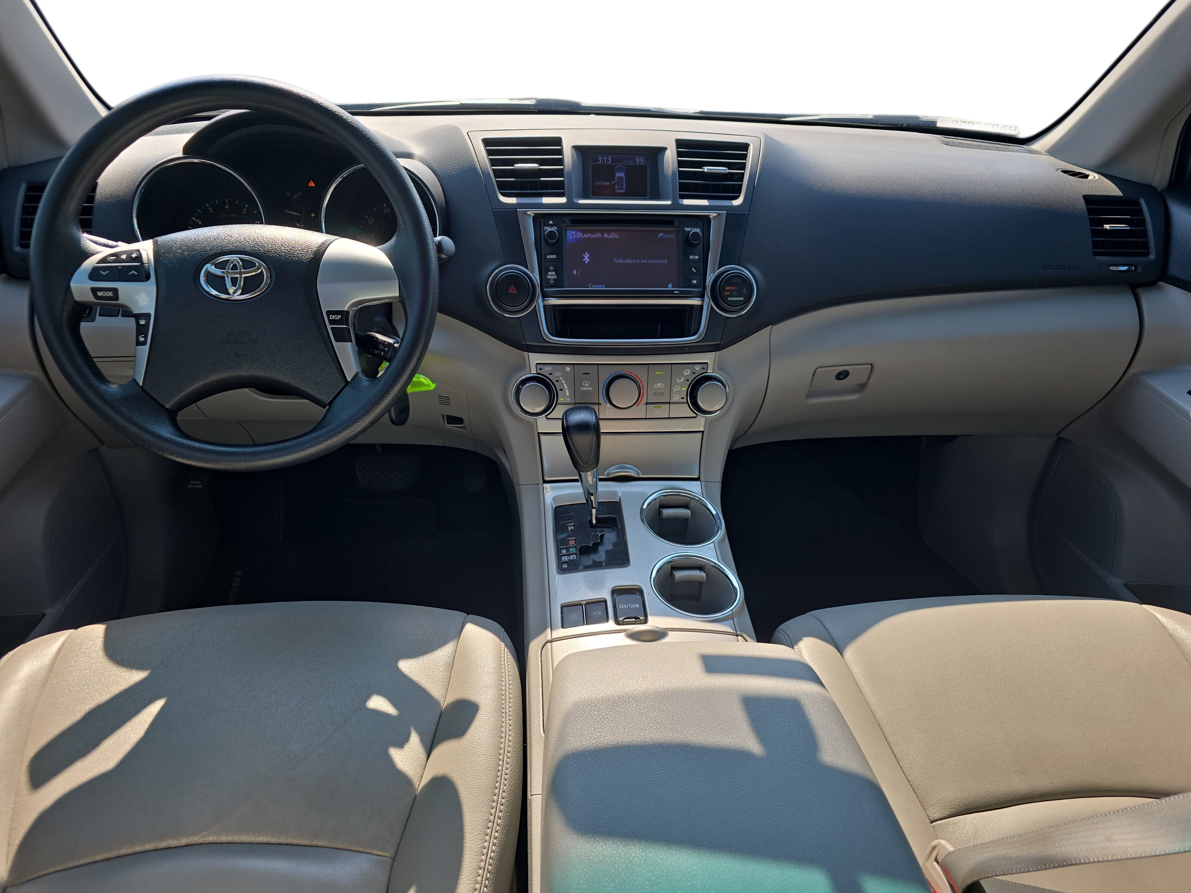 Used 2013 Toyota Highlander Plus FWD image 9