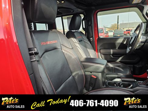 Used 2019 Jeep Wrangler Unlimited Rubicon image 16