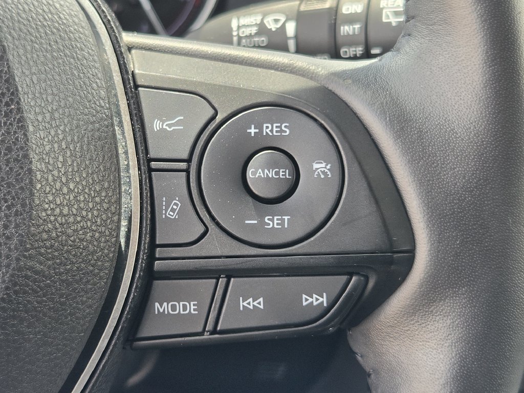 Used 2019 Toyota RAV4 Limited w/ Cold Weather Package AWD/4WD image 23