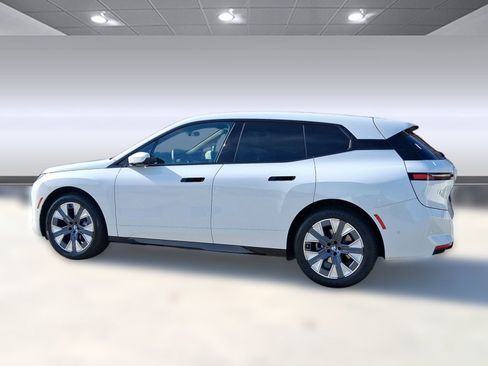 New 2026 BMW iX xDrive60 w/ Premium Package image 2