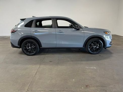 Used 2025 Honda HR-V Sport image 2