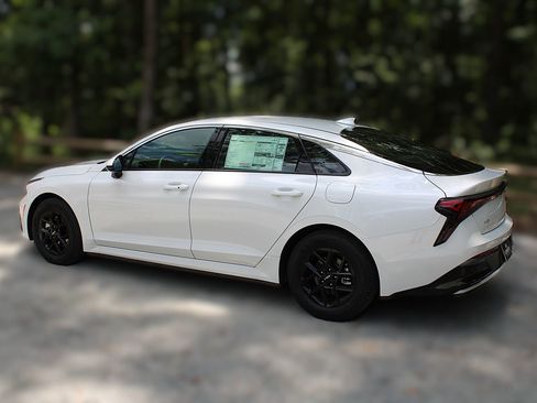 New 2026 Kia K5 LXS FWD image 6