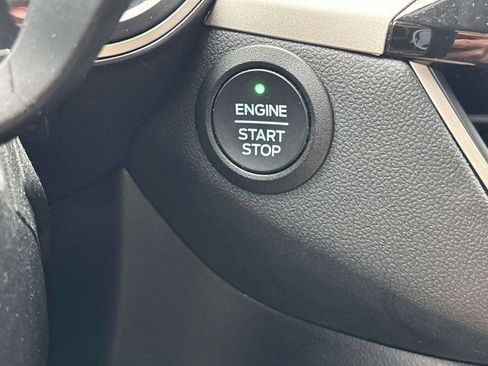 Used 2022 Ford Escape SE w/ Cold Weather Package FWD image 29