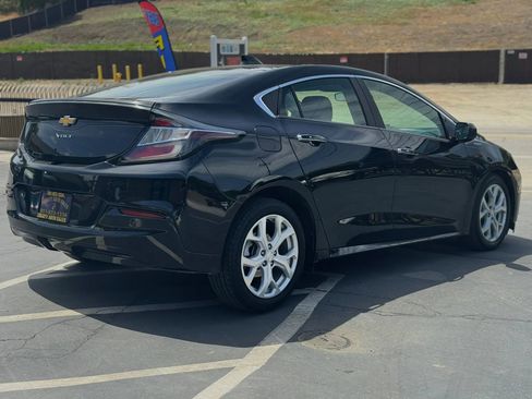 Used 2018 Chevrolet Volt Premier w/ Driver Confidence Package image 5