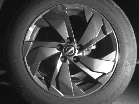 Used 2025 Nissan Rogue SV FWD image 14