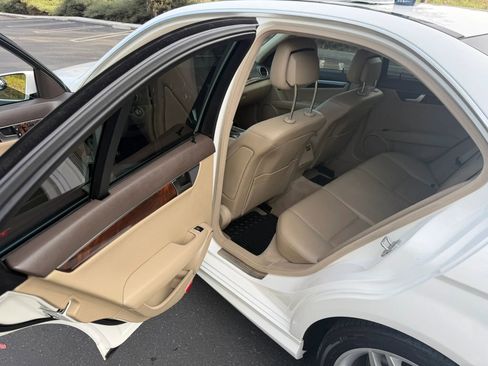 Used 2013 Mercedes-Benz C 250 Sedan image 14