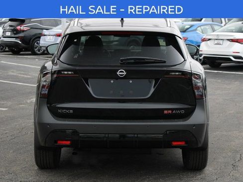 New 2026 Nissan Kicks SR w/ SR Premium Package AWD/4WD image 8