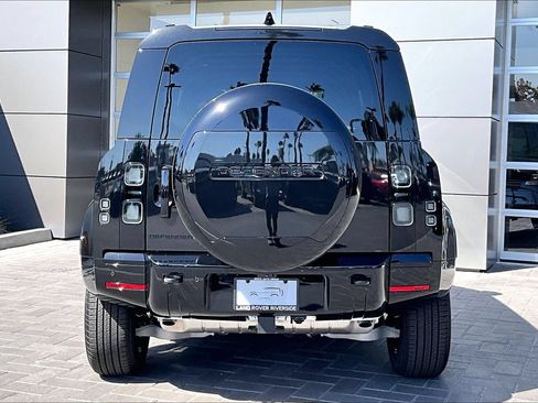 New 2026 Land Rover Defender 110 X-Dynamic SE AWD/4WD image 4