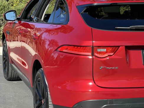 Used 2019 Jaguar F-PACE Prestige image 53