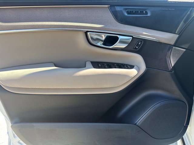 Certified 2026 Volvo XC90 B6 Plus AWD/4WD image 18