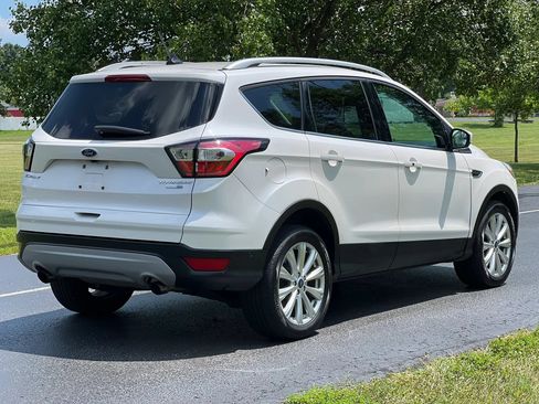 Used 2018 Ford Escape Titanium AWD/4WD image 5