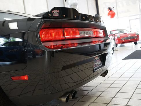 Used 2010 Dodge Challenger SE RWD image 11