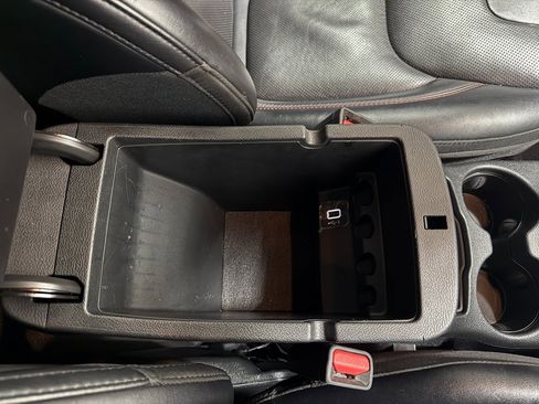 Used 2022 Jeep Cherokee Trailhawk w/ Sound & Nav Group image 31