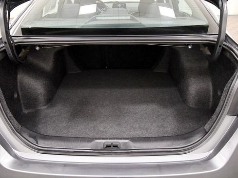 Used 2024 Nissan Altima 2.5 SV AWD/4WD image 7