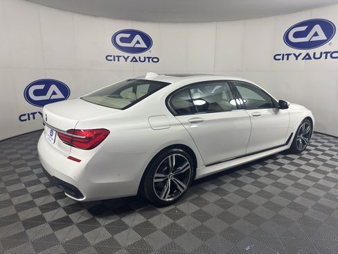 Used 2018 BMW 740i RWD image 3