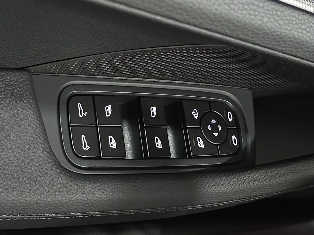 New 2026 Porsche Panamera RWD image 21