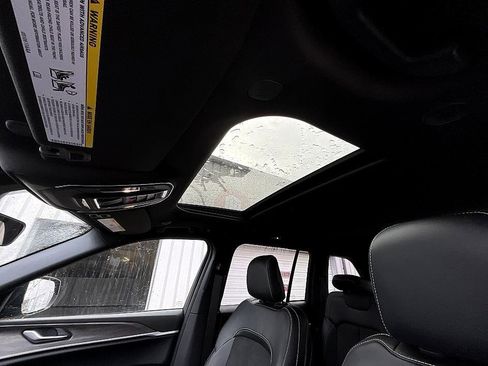 New 2026 Jeep Grand Cherokee Altitude image 28