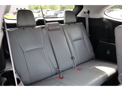 Used 2021 Toyota Highlander Platinum FWD image 34