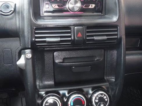 Used 2004 Honda CR-V EX image 13