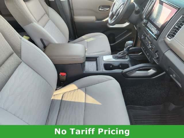 Used 2022 Nissan Frontier SV RWD image 12